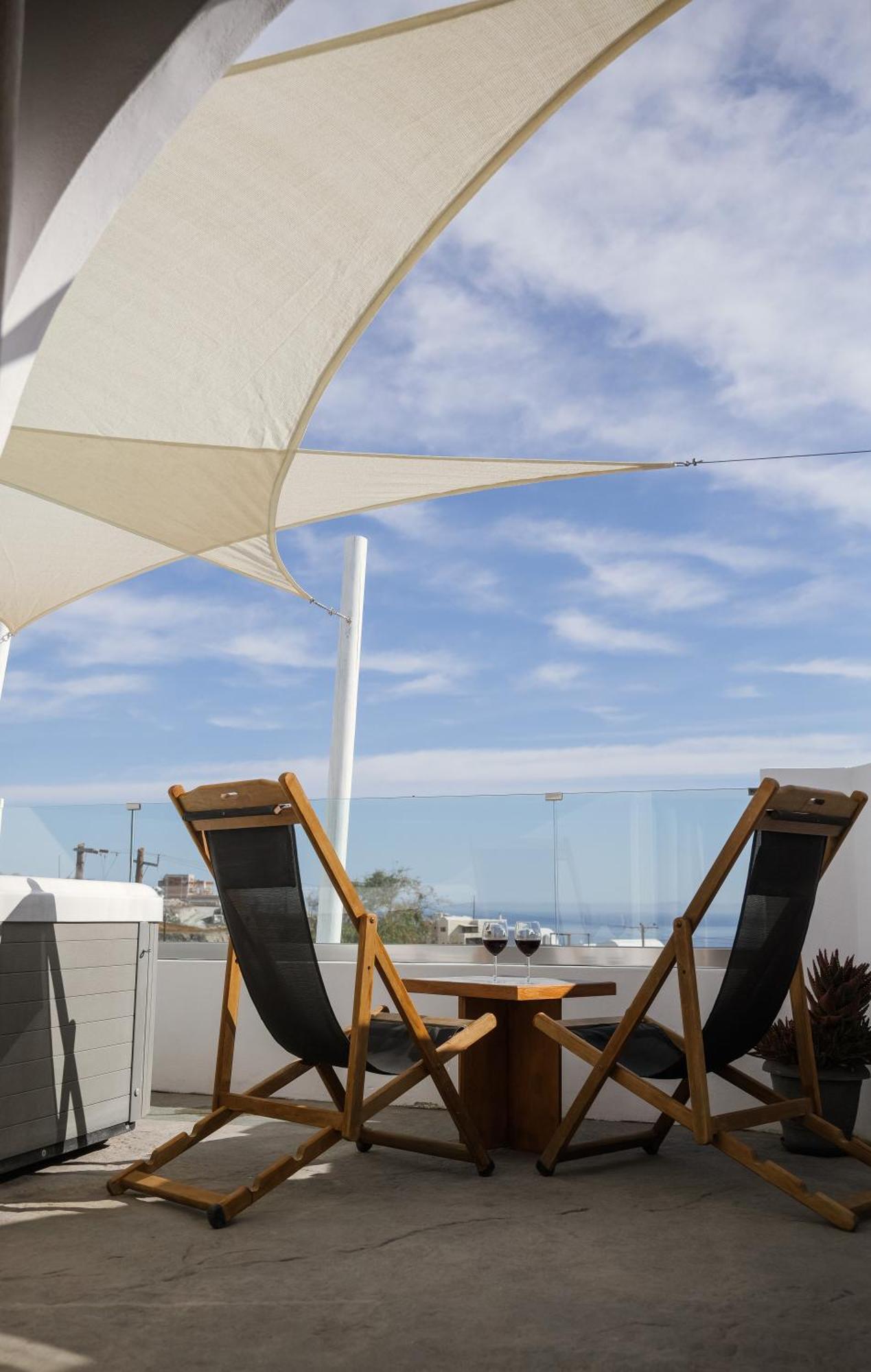 Valery Suites Fira  Eksteriør billede